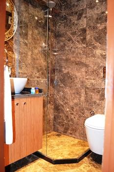 Budget Double Room at Istanbul Comfort Hotel, photo 3